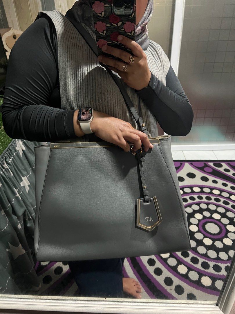 Authentic fendi 2jours medium Barang Mewah Tas Dompet di Carousell