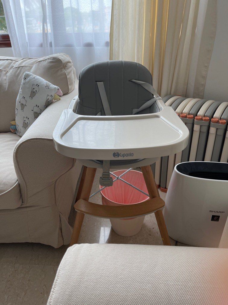 Sharp baby store high chair