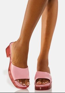 barbie core bubblegum pink 90s - 2000s inspired chunky square toe jelly heeled sandals | melissa shape