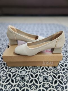 (Category: ) located in . Submitted by ym.preloved.store (Listing ID 1276159832, Image 1). Description: .