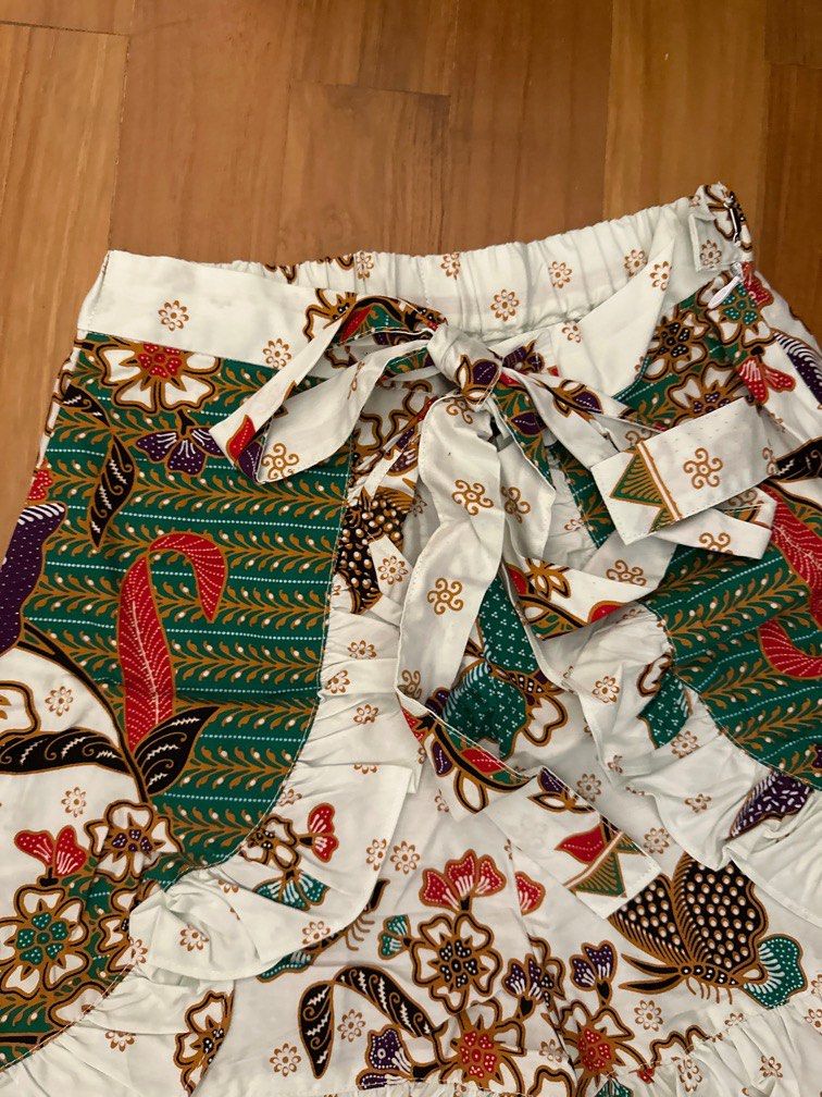 Batik Shorts White Green Women s Fashion Bottoms Shorts on