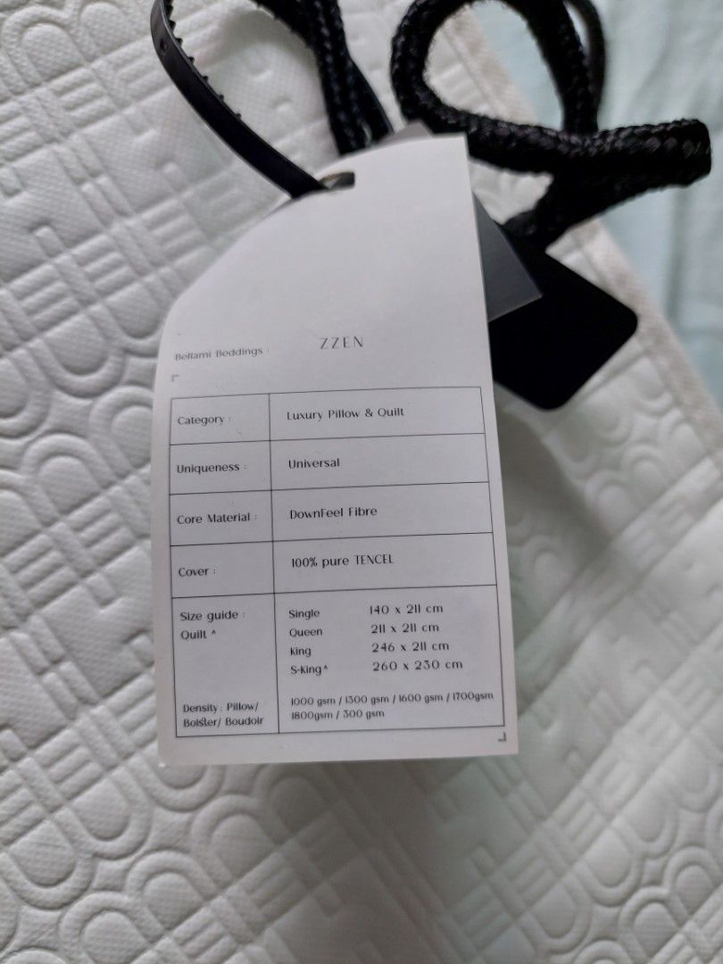 Bellami tencel downfeel single quilt (Category: Bedding & Towels) located in Singapore. Submitted by chris196 (Listing ID 1276189800, Image 2). Description: Brand new still in packing zipped up. Bellami Tencel downfeel quilt. Soft n light. It keeps warm n yet not overly hot as it adjust to your body temperature. Bought a wrong size so selling this. Takashimaya and Tangs are selling at $199.20 (promotional price Feb 2026). Cash and carry at $140 (