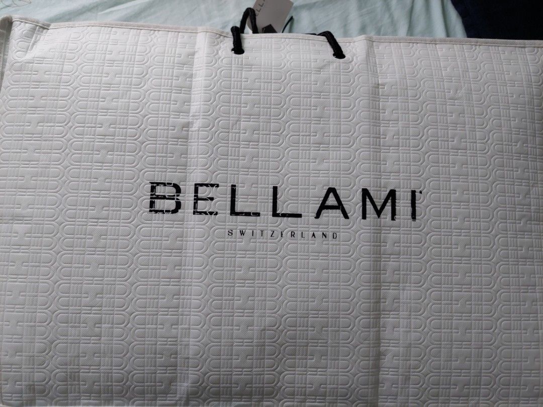 Bellami tencel downfeel single quilt (Category: Bedding & Towels) located in Singapore. Submitted by chris196 (Listing ID 1276189800, Image 1). Description: Brand new still in packing zipped up. Bellami Tencel downfeel quilt. Soft n light. It keeps warm n yet not overly hot as it adjust to your body temperature. Bought a wrong size so selling this. Takashimaya and Tangs are selling at $199.20 (promotional price Feb 2026). Cash and carry at $140 (