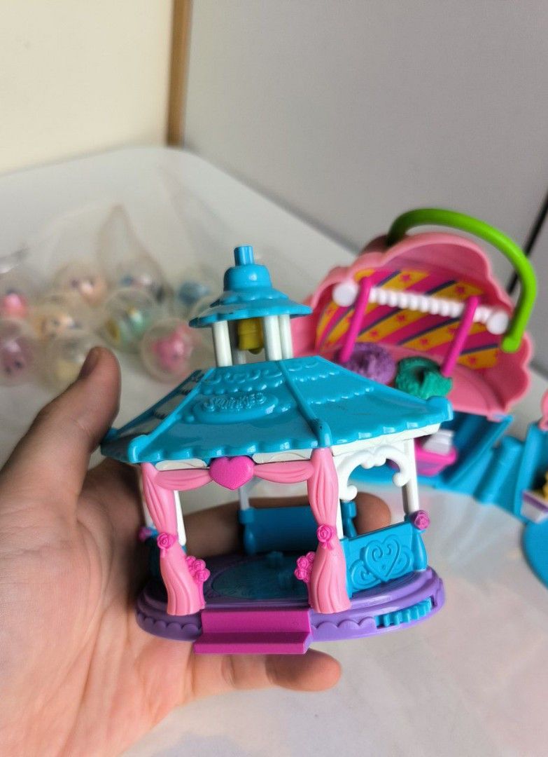 Squinkies carousel deals