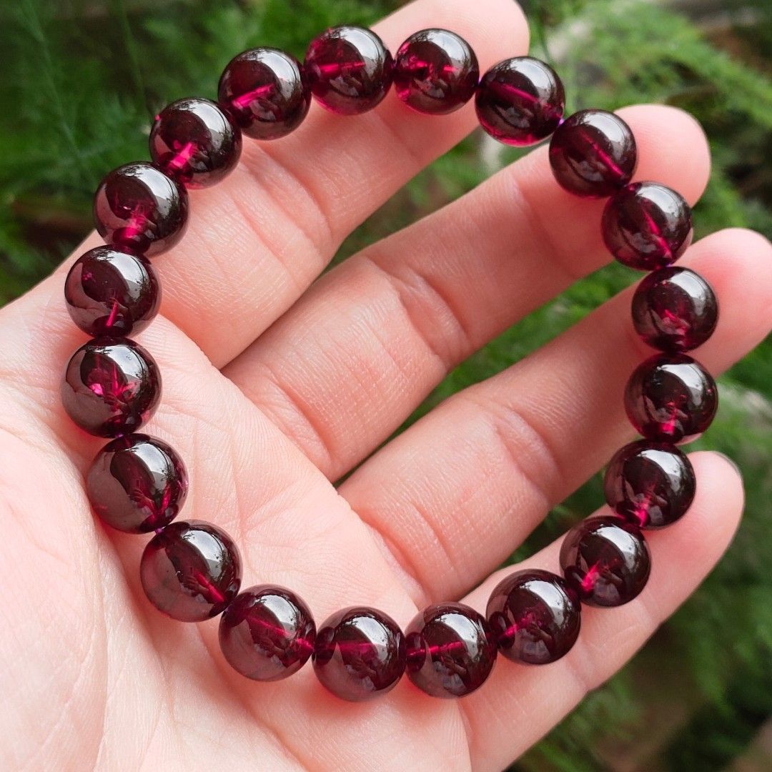 Garnet crystal top bracelet