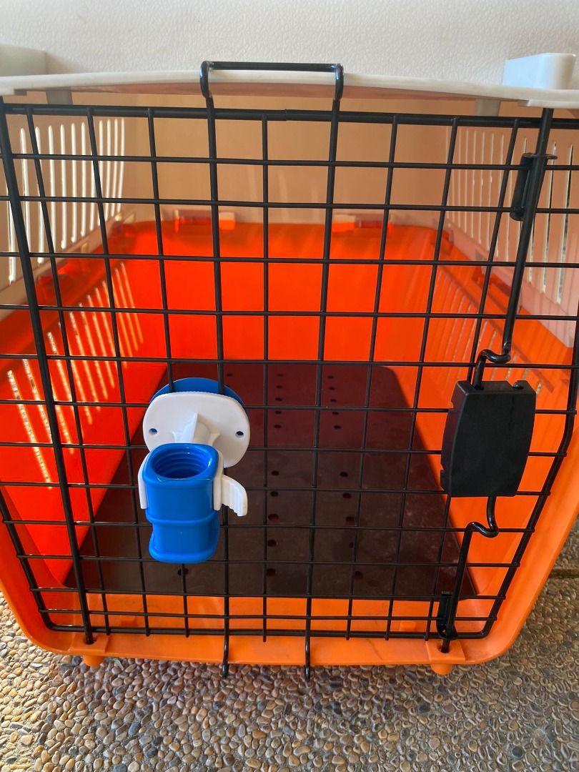 View of Brand new dog crate w/ free water dispenser, Pet Supplies, Homes ...
