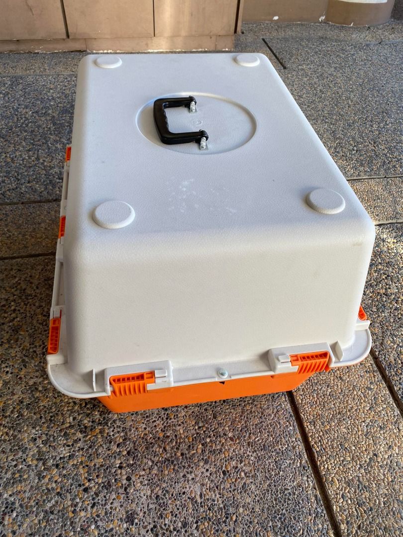 Image showcasing Brand new dog crate w/ free water dispenser, Pet Supplies, Homes ...