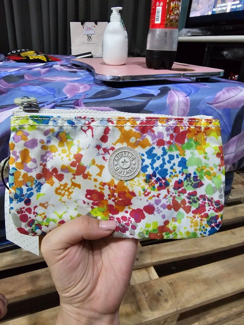 Extra large wristlet top