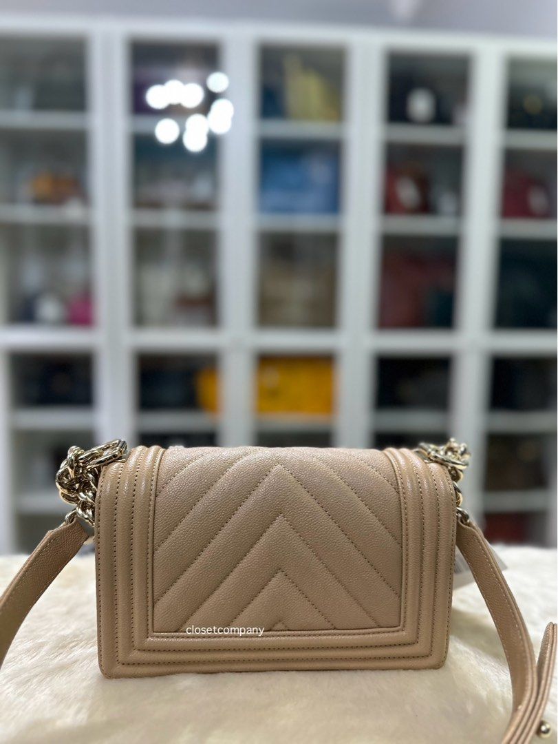 Chanel boy outlet light gold hardware