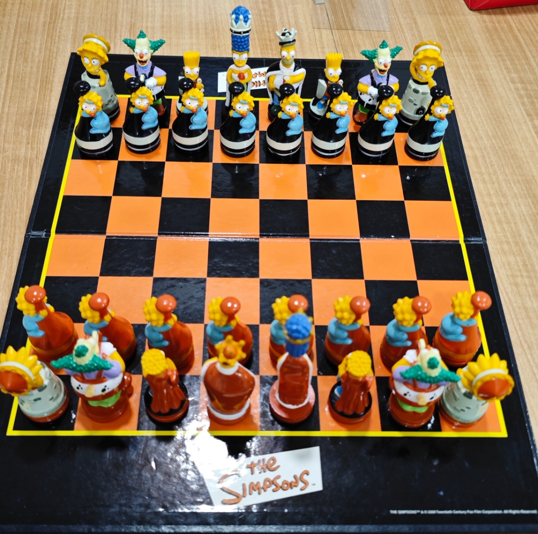 Simpsons shop chess set
