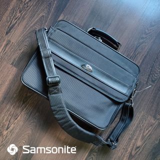 CLASSIC SAMSONITE | Black Nylon Laptop Sling Bag
