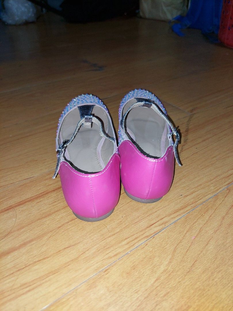 CLN Pink Sparkly T-Strap Flats (Category: Flats & Sandals) located in San Juan City. Submitted by _rian (Listing ID 1276323684, Image 3). Description: Memorata by CLN Barbiecore Used a few times but I had this for a long time so manage your expectations.