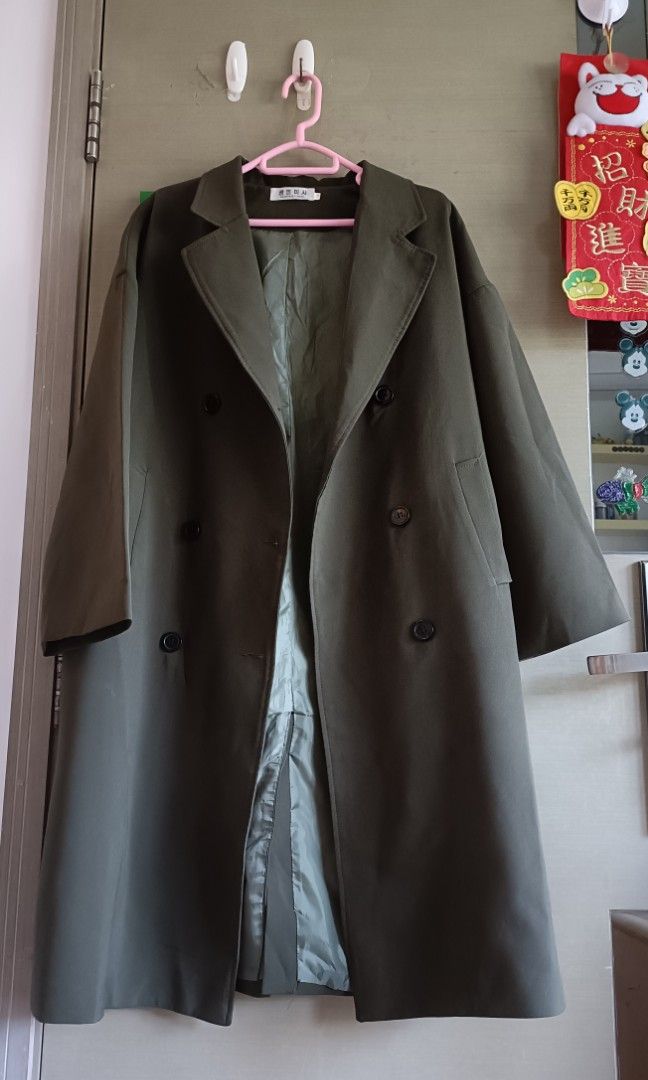 Coat. Colour: army green, 女裝, 外套及戶外衣服- Carousell