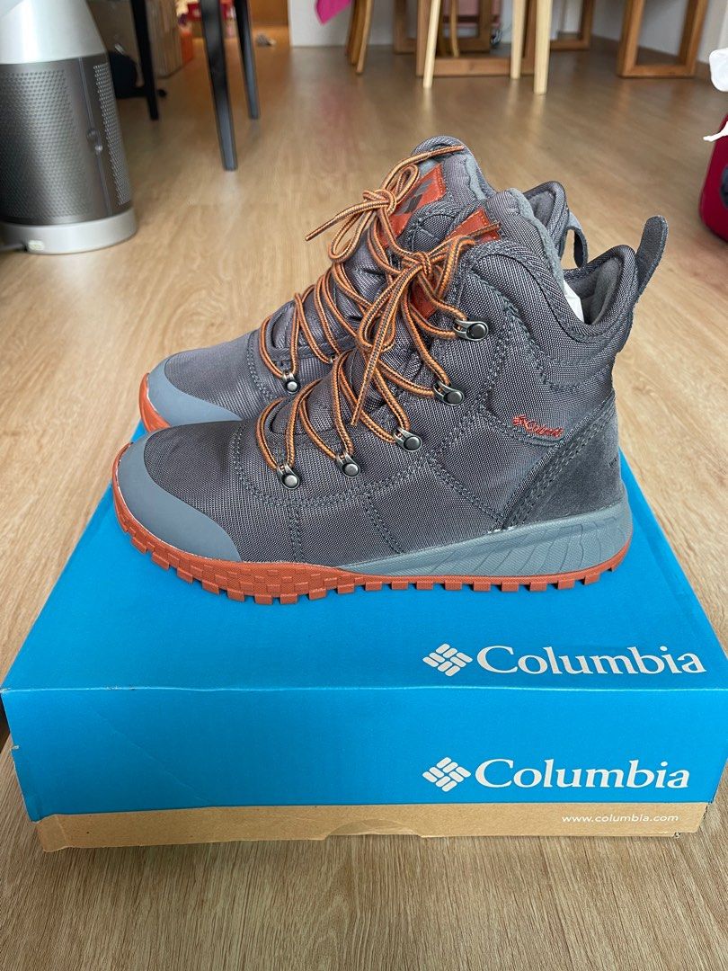 Columbia clearance sneaker boots