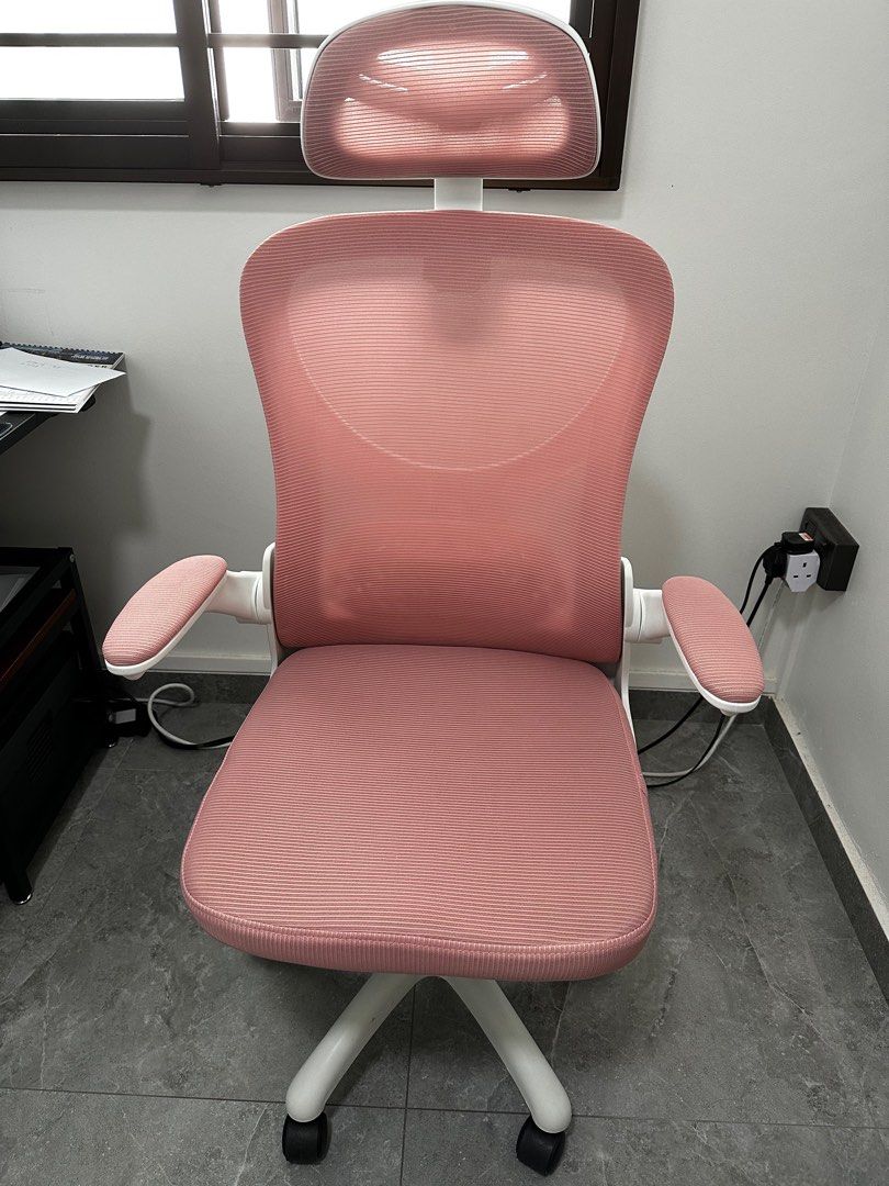 Computer/ office/ gaming chair, Furniture & Home Living, Furniture, Chairs on Carousell