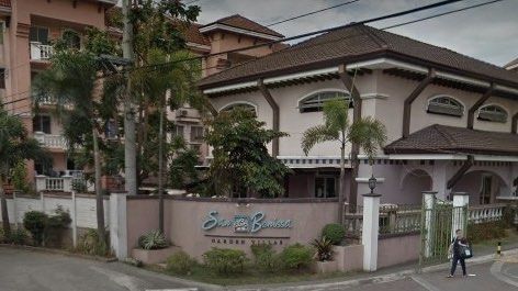 Condo studio unit at San Benissa Garden Villas (Category: Apartments & Condos) located in Makati City. Submitted by la_boutiq (Listing ID 1276214320, Image 1). Description: Pagibig’s appraisal value as of March 31, 2026 is P2.9M Refer to the photos for the property and unit details 4th floor via stairs Studio unit with balcony Viewing is only during weekdays Clean title and documents Can be loaned thru pagibig Price negotiable for serious buyer. 