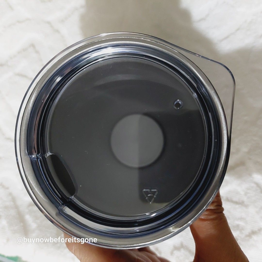 Dean & Deluca Tumbler (Black) (Category: Water Bottles & Tumblers) located in Mandaluyong City. Submitted by bnbig (Listing ID 1276303468, Image 3). Description: Brand New Dean & Deluca Tumbler RFS: too many tumblers color: black Last 2 photos for reference only..