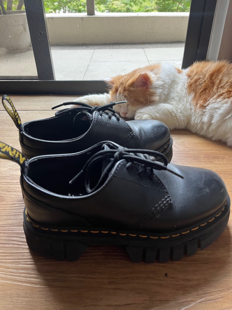 price of doc martens shoes