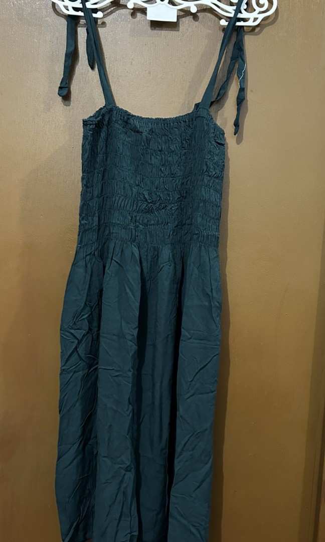 Emerald Dress, Women's Fashion, Dresses & Sets, Dresses on Carousell