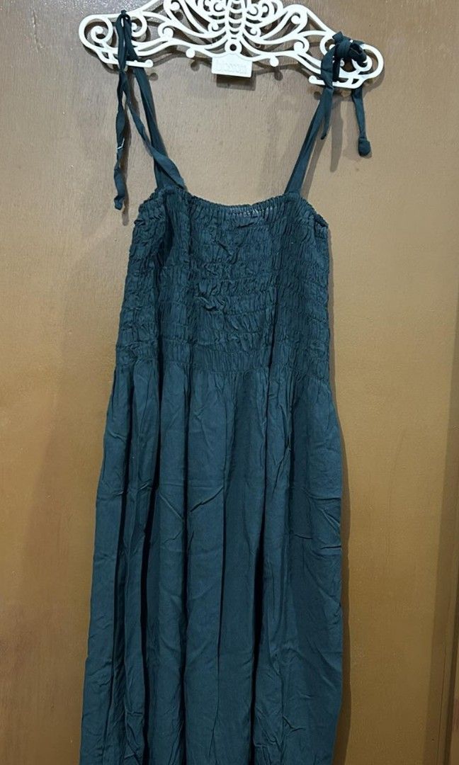 Emerald Dress, Women's Fashion, Dresses & Sets, Dresses on Carousell