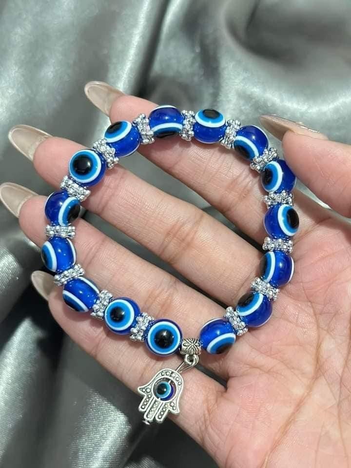 TESORO STUDIO evil eye bracelet for women Evil Eye Hamsa Blue Beaded evil eye  jewelry Stretch Bracelet Hand of Fatima Turkish Evil Eye Lucky Bracelet mal  de ojo bracelets : Buy Online