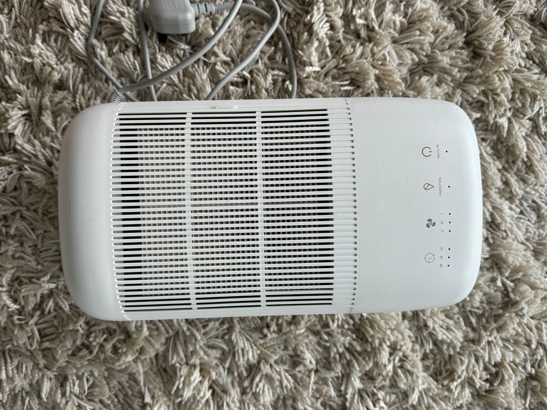 Floia Intelligent dehumidifier/air purifier model Q10, TV & Home Appliances, Air Purifiers