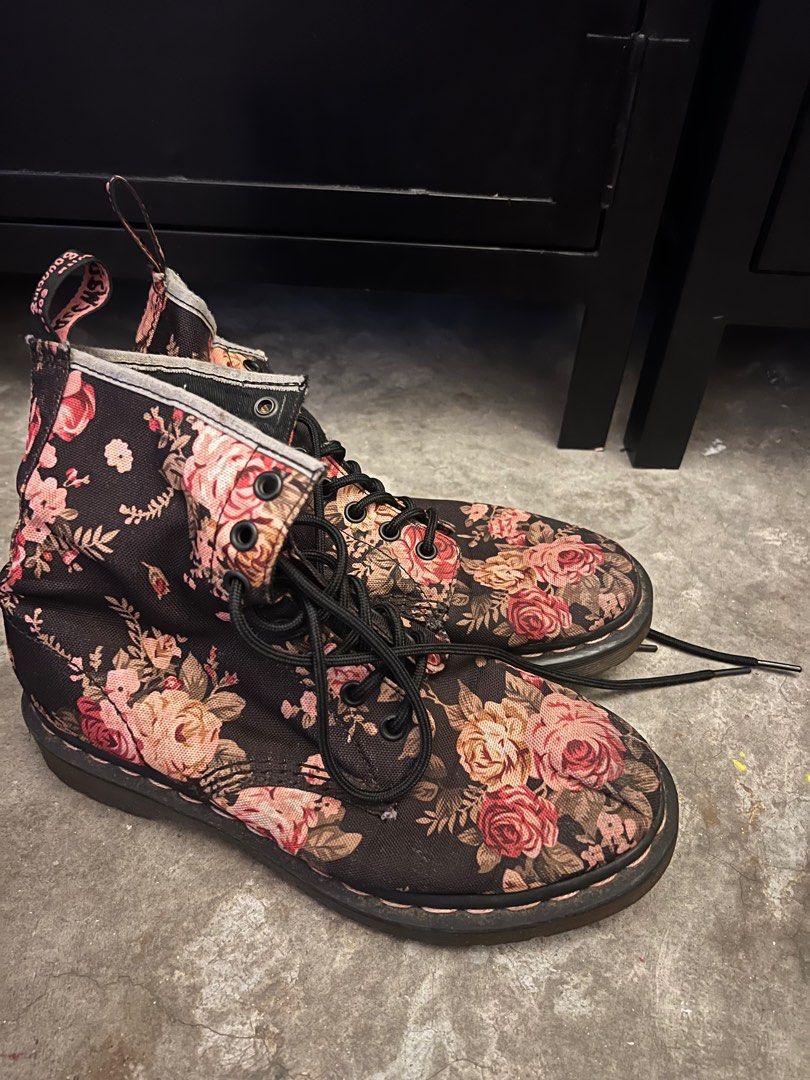 Floral dr deals martens uk