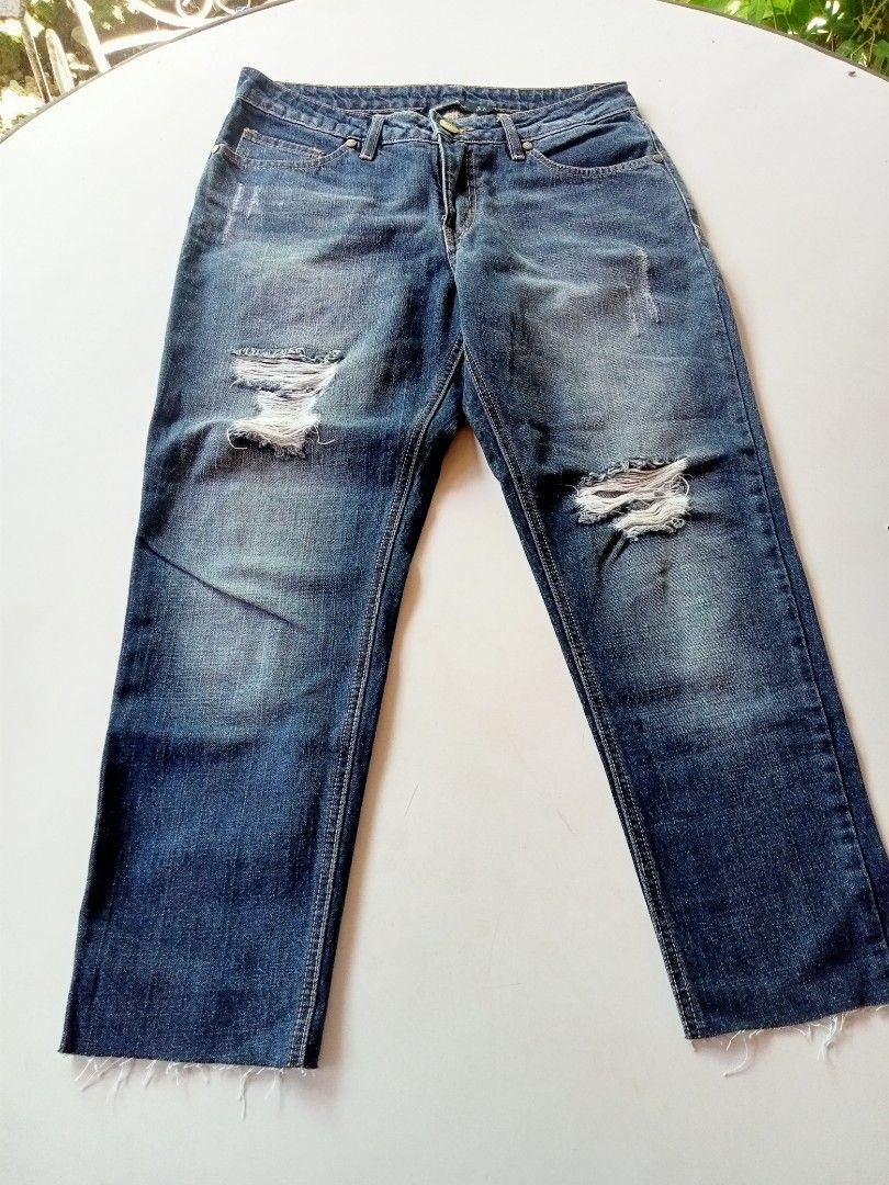 FOR ME jeans for women (Category: Jeans) located in Calamba. Submitted by luanne90 (Listing ID 1276193527, Image 1). Description: FOR ME jeans for women slightly used.