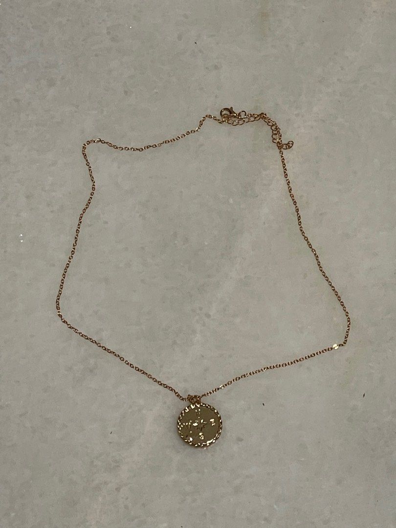 Gold hotsell compass charm