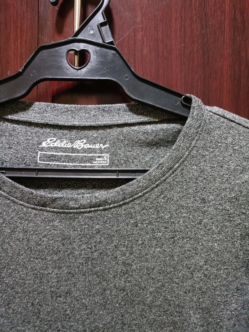 gray long sleeve (Category: Sets & Coordinates) located in Quezon City. Submitted by mariesantos22 (Listing ID 1276452349, Image 2). Description: gift to sakin. nakahalo lang sya sa mga damit ko pero never ko nagamit kasi panlalake ata. haha.