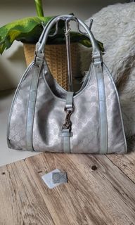 (Kategori: ) berada di . Dikirim oleh razhbags (ID iklan 1276199470, Gambar 1). Deskripsi: .
