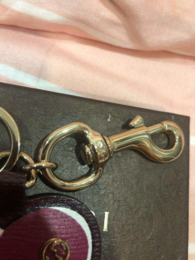 Gold hotsell gucci keychain