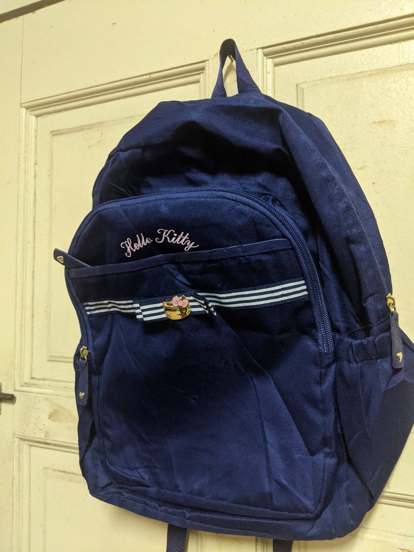 Hello Kitty backpack (Category: Backpacks) located in Kuantan. Submitted by maxhadi (Listing ID 1276285154, Image 2). Description: Like new Zippers are well working Thick back padded No pulls or defects Suitable for Year 3 kids and below.