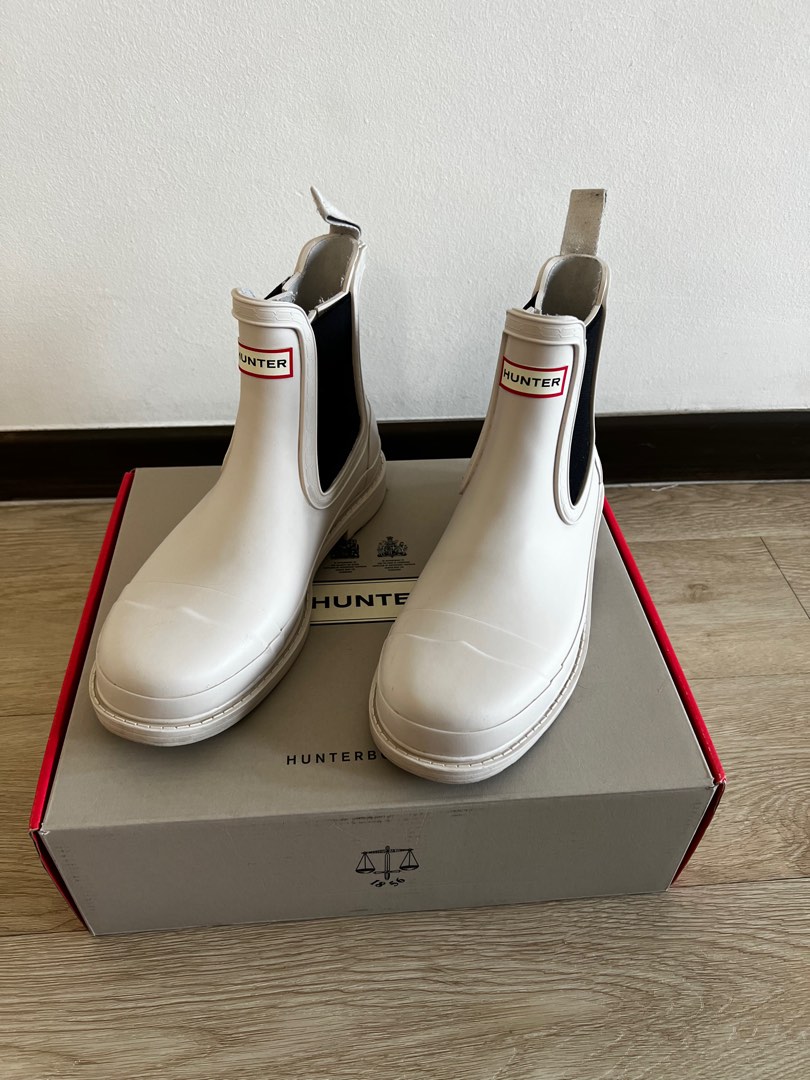 White hunter chelsea boots 2025
