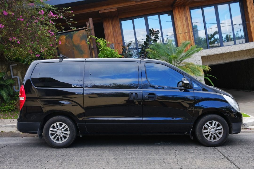 Hyundai Starex, Cars for Sale, Used Cars on Carousell