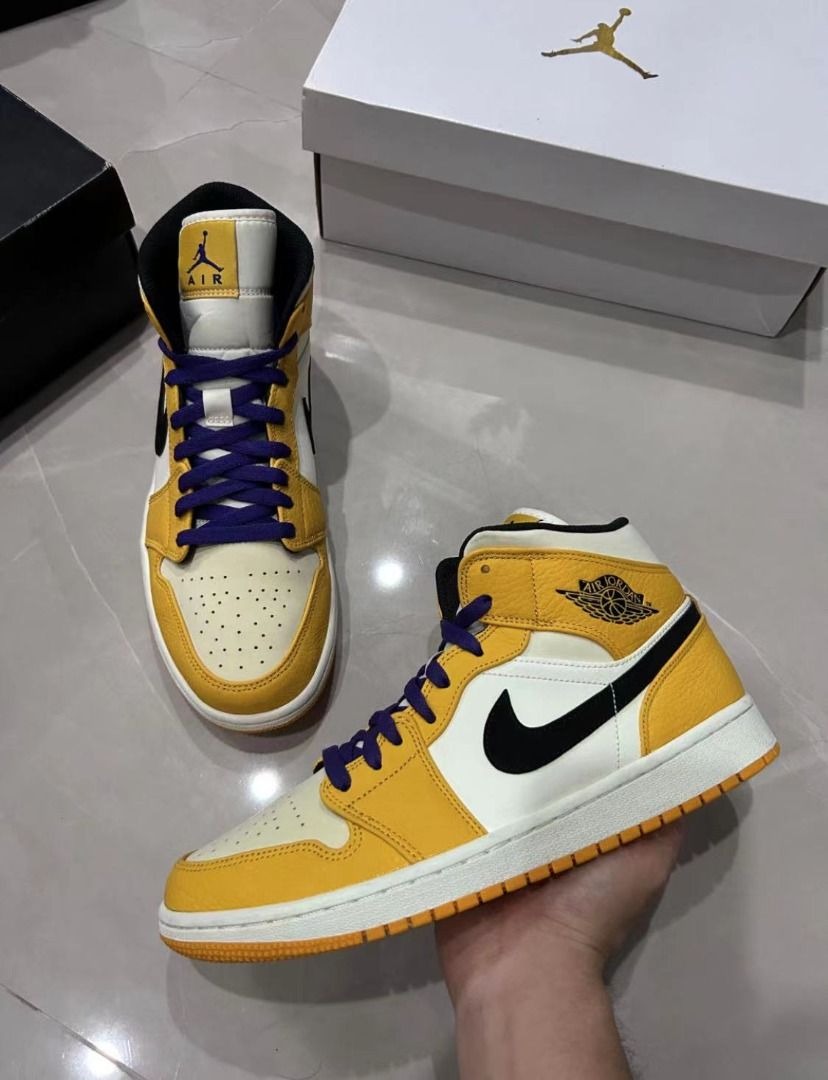 Air jordan on sale mid se lakers