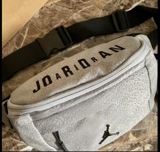 Nike waist bag hotsell sale