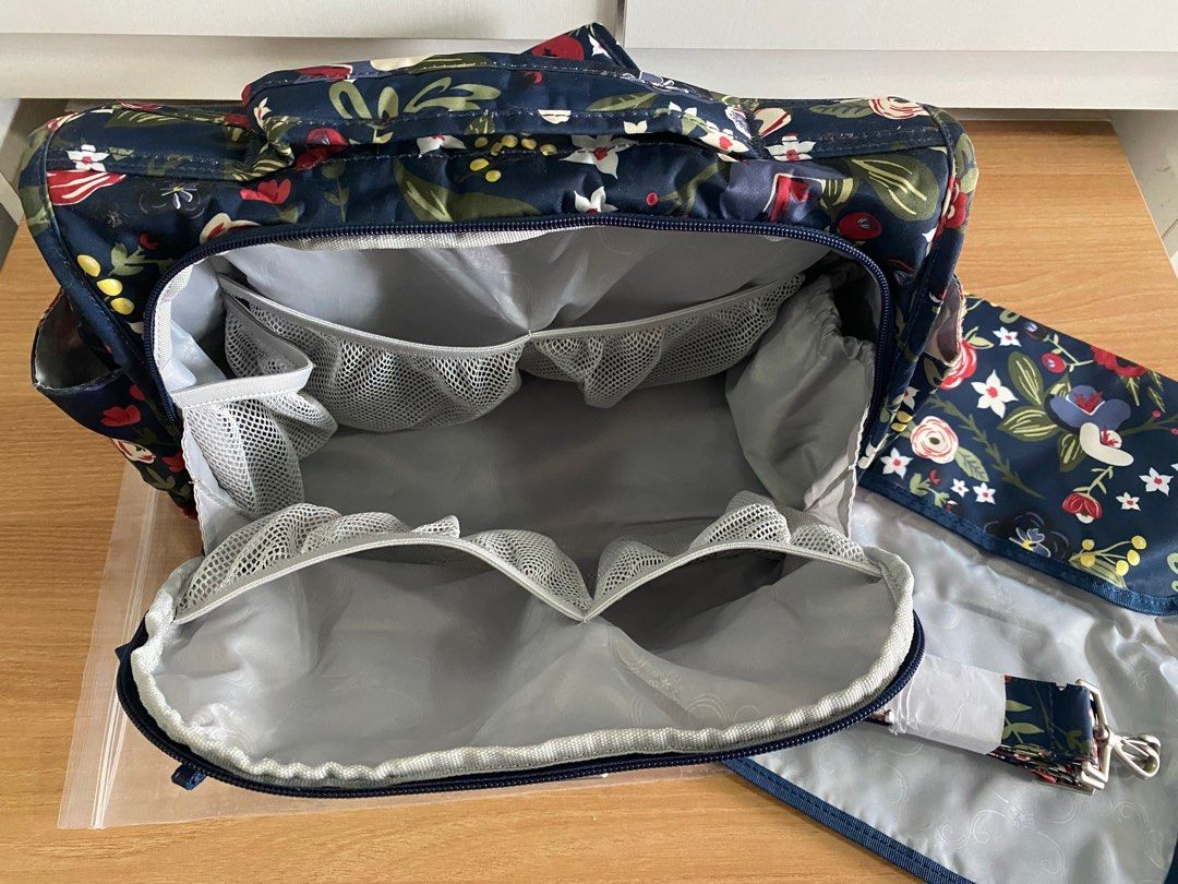 Jujube BFF Convertible Classic in Midnight Posy