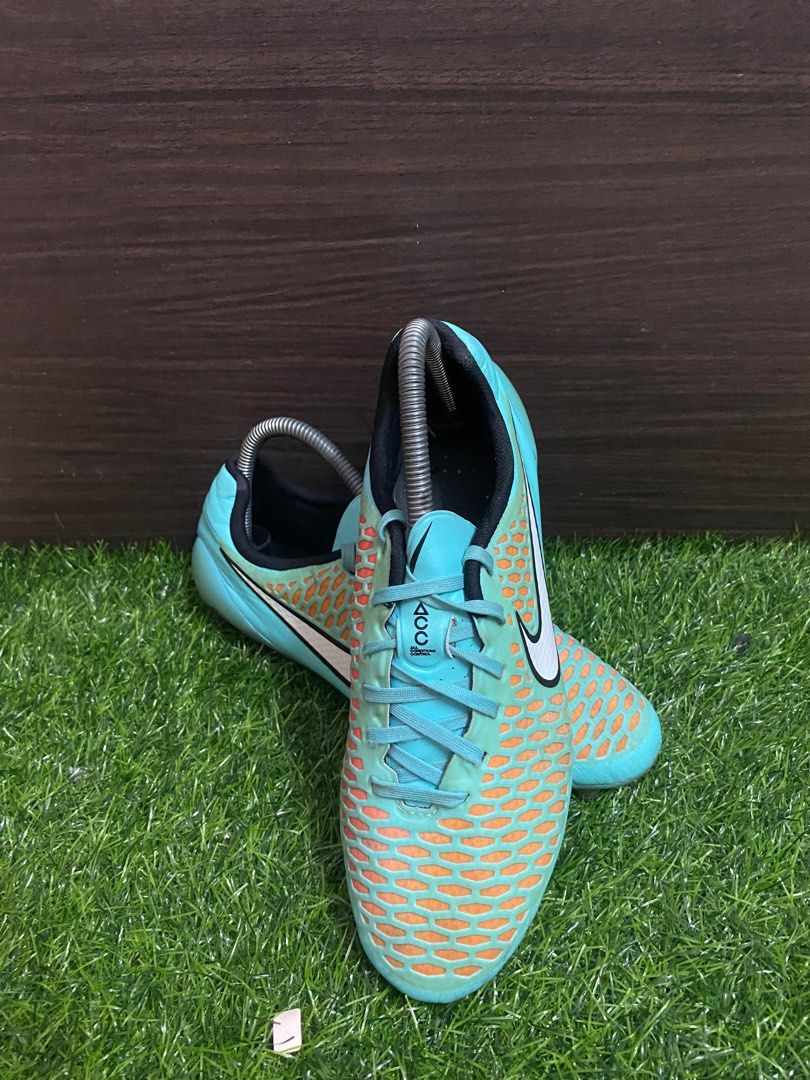 Kasut bola nike magista store