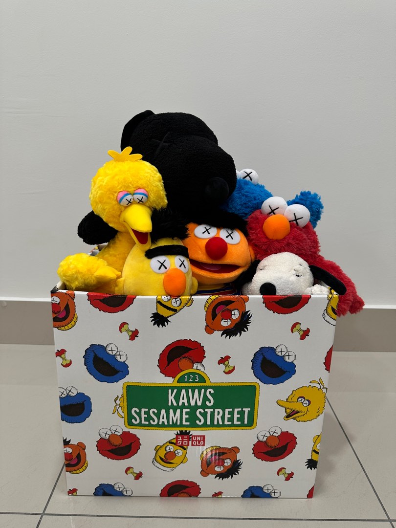 Uniqlo sesame street toys sales