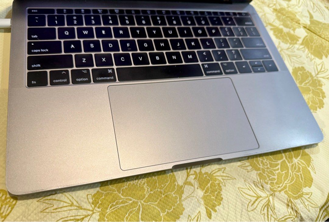 Macbook pro sales 2017 price