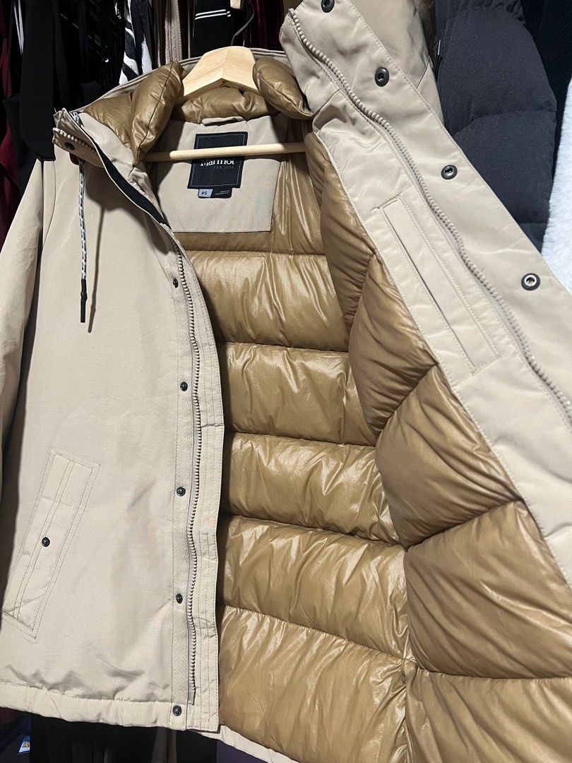 Marmot outerwear shop