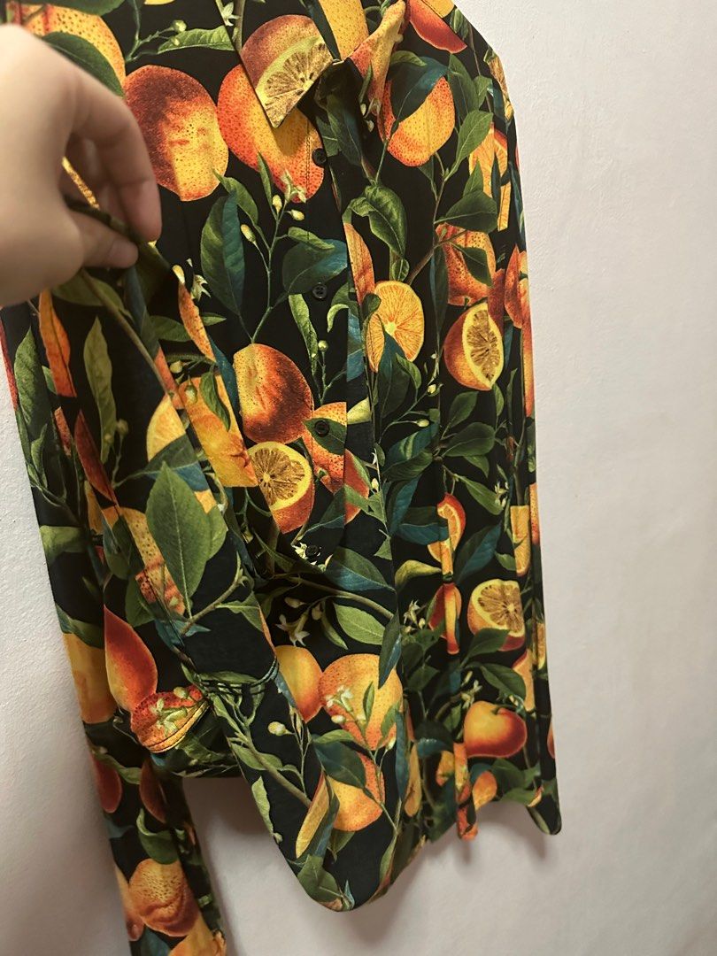 H&m top oranges shirt