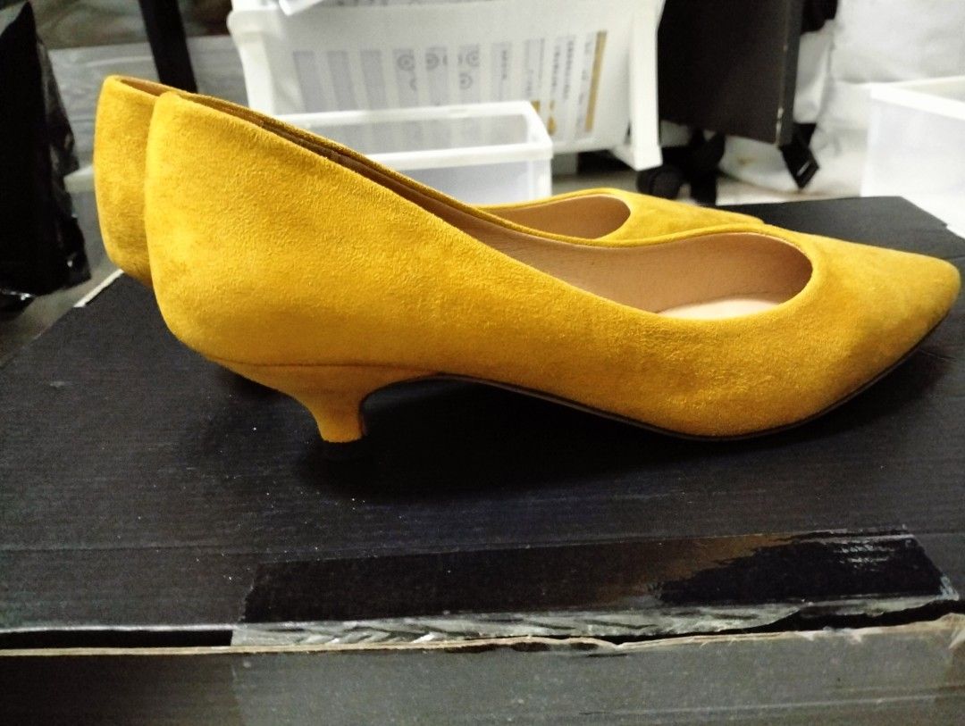 Mid on sale size heels