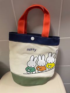 （分類：）位於 。 由 aprilbyebye 提交（商品編號 1276321129，圖片 1）。簡介： 。