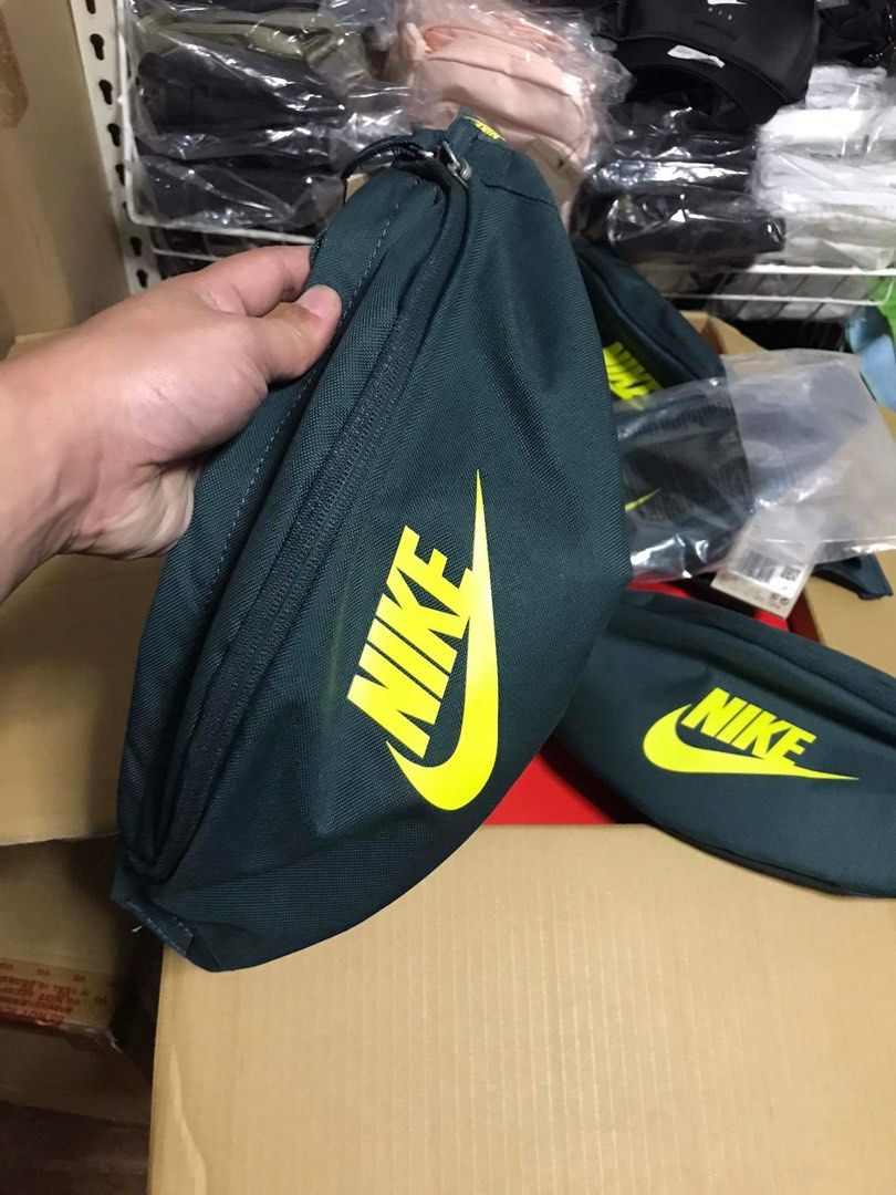 nike belt bag outfit