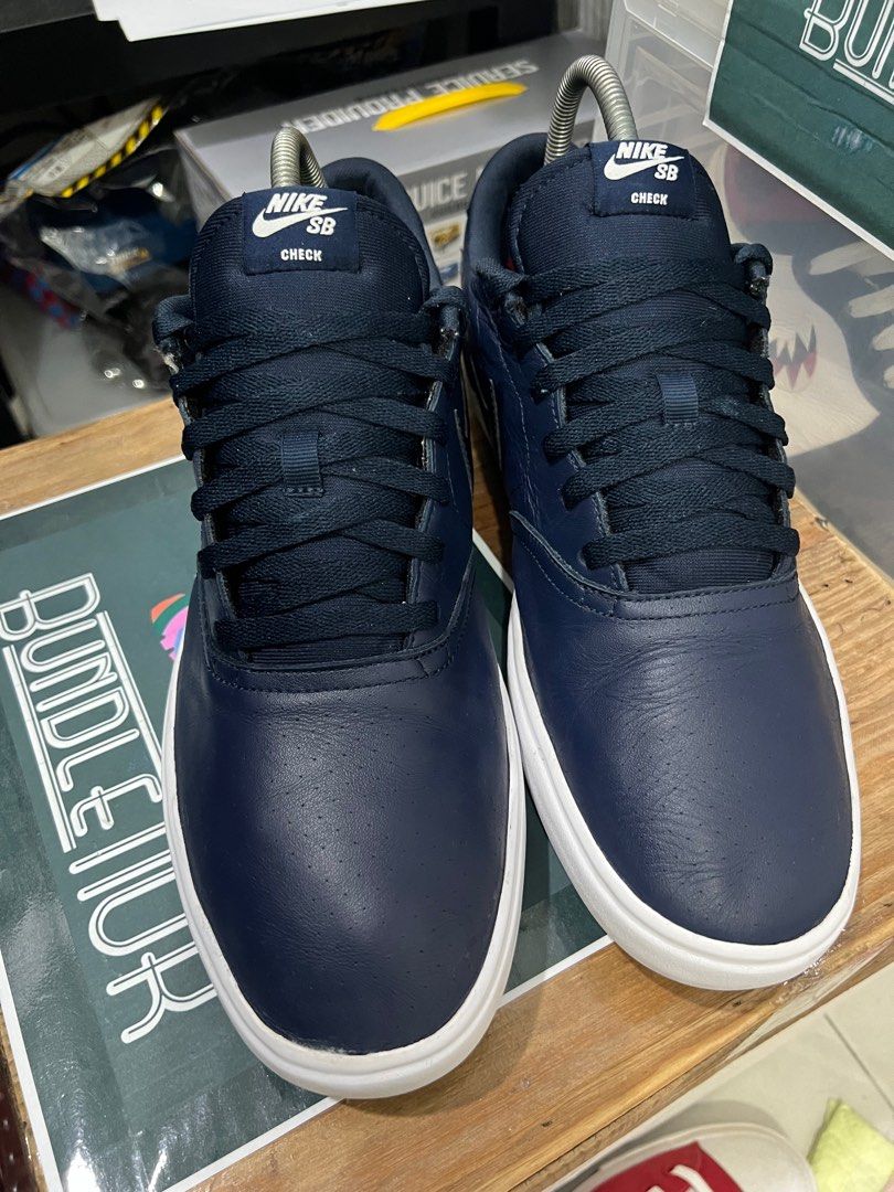 Nike sb check solar navy top
