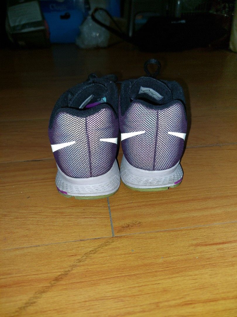 Nike Zoom Pegasus 32 (Category: Sneakers) located in San Juan City. Submitted by _rian (Listing ID 1276337631, Image 3). Description: Dark purple mesh outer with light blue inner Water repellant Looks nice and shoe cushion is still in good form Used only a few times but had it for a long time Issue: Rubber soles keep coming off Had them glued and re-glued several times 9th pic for reference (but was re-glued before selling) 10th pic: missing piec