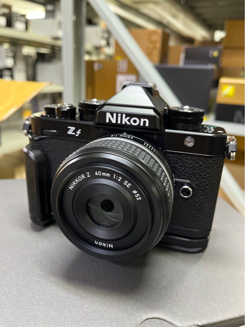 贅沢品 Nikon 美品 Zf-GR1 つつか ビデオカメラ