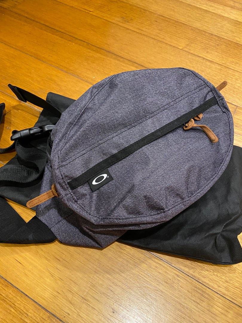 Oakley crossbody sling bag new arrivals